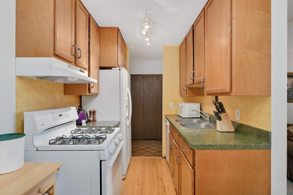 4201 Lakeside Avenue N 113, Brooklyn Center, MN 55429 — photo 3