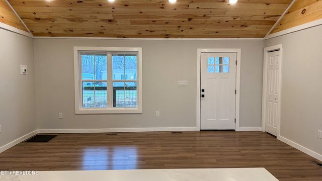 404 High St, Elgin, TN 37732