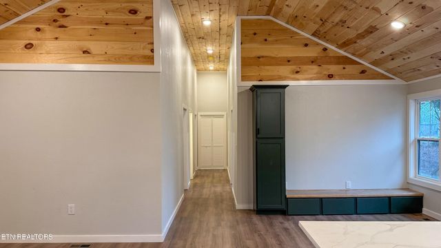 404 High St, Elgin, TN 37732