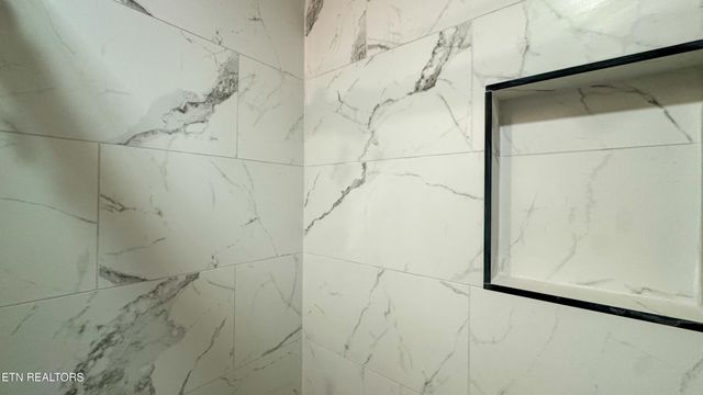 404 High St, Elgin, TN 37732