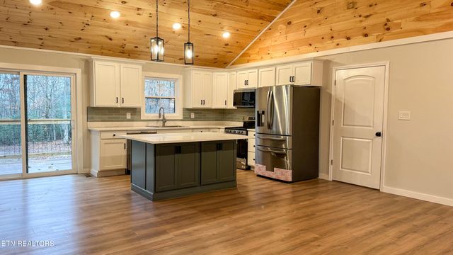 404 High St, Elgin, TN 37732