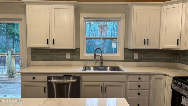 404 High St, Elgin, TN 37732