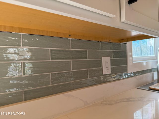 404 High St, Elgin, TN 37732