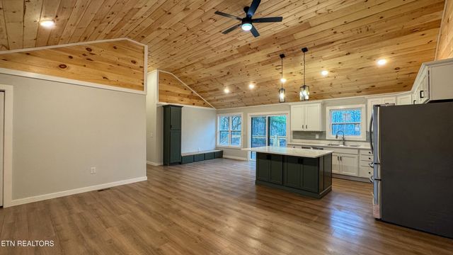 404 High St, Elgin, TN 37732