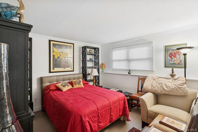 42 Tanners Neck Lane, Westhampton, NY 11977