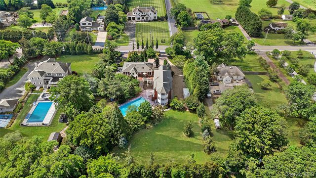 42 Tanners Neck Lane, Westhampton, NY 11977