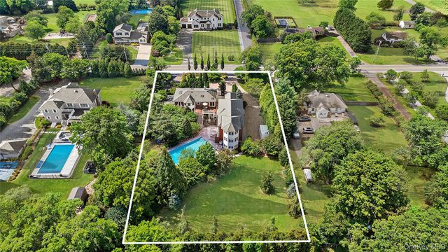 42 Tanners Neck Lane, Westhampton, NY 11977