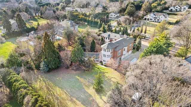 42 Tanners Neck Lane, Westhampton, NY 11977