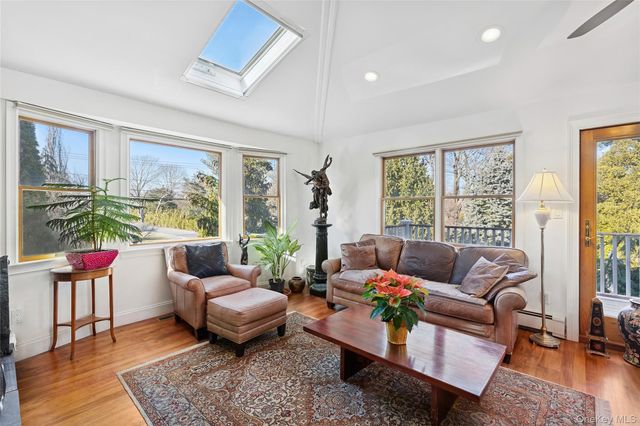 42 Tanners Neck Lane, Westhampton, NY 11977