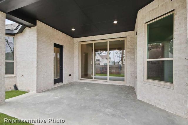 18725 Hepburn, Conroe, TX 77302
