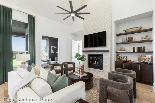 18725 Hepburn, Conroe, TX 77302