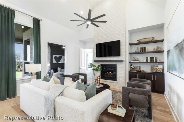 18725 Hepburn, Conroe, TX 77302