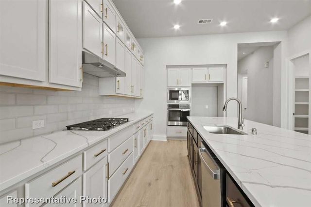 18725 Hepburn, Conroe, TX 77302