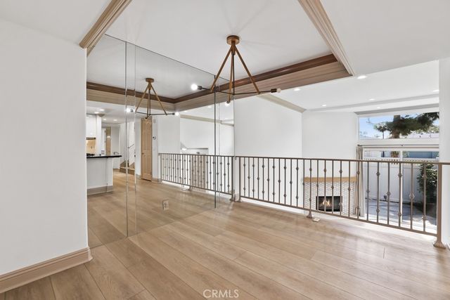 380 W Wilson E105, Costa Mesa, CA 92627
