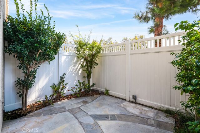 380 W Wilson E105, Costa Mesa, CA 92627