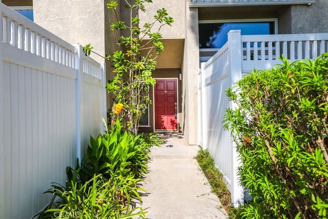 380 W Wilson E105, Costa Mesa, CA 92627
