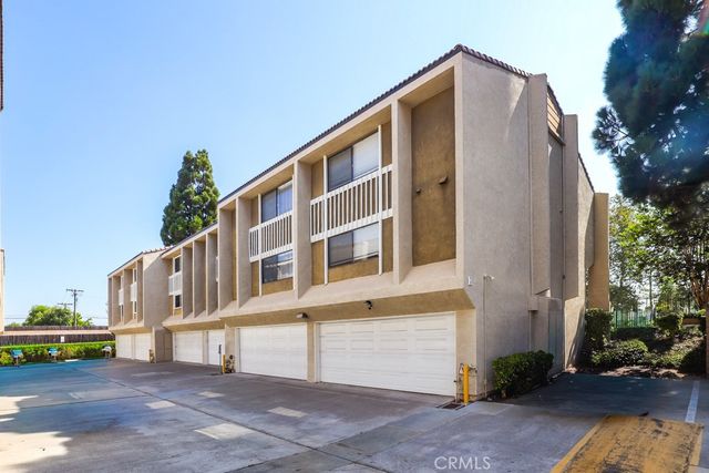 380 W Wilson E105, Costa Mesa, CA 92627