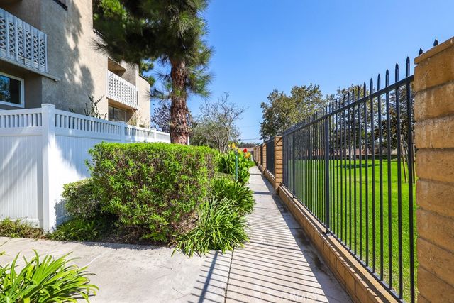 380 W Wilson E105, Costa Mesa, CA 92627