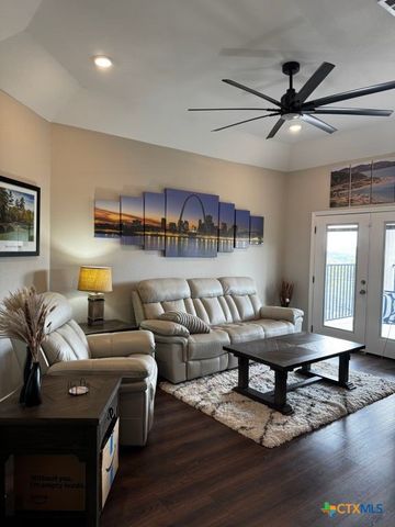 626 Hillclimb, Canyon Lake, TX 78133