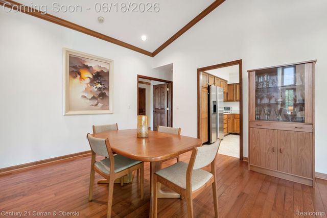 37600 N Laurel Park Drive, Livonia, MI 48152