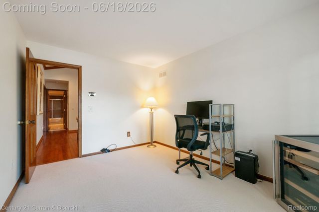 37600 N Laurel Park Drive, Livonia, MI 48152