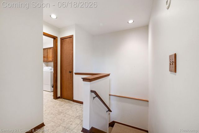 37600 N Laurel Park Drive, Livonia, MI 48152