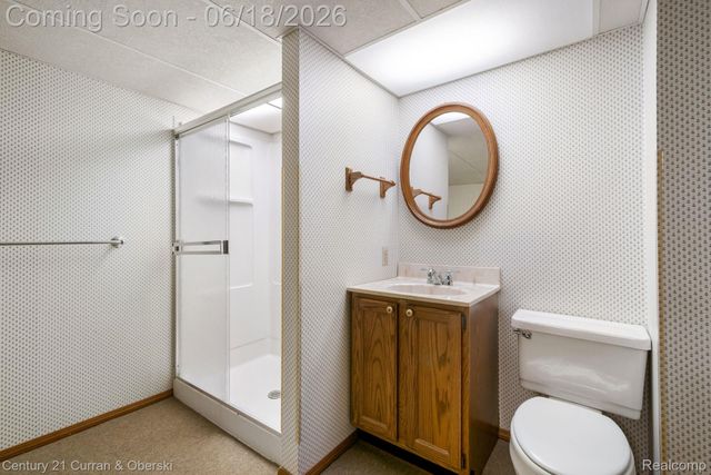 37600 N Laurel Park Drive, Livonia, MI 48152