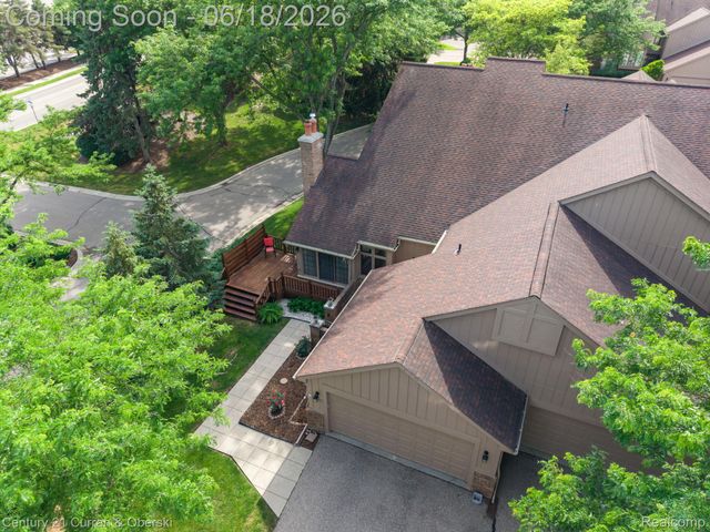 37600 N Laurel Park Drive, Livonia, MI 48152