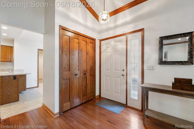 37600 N Laurel Park Drive, Livonia, MI 48152
