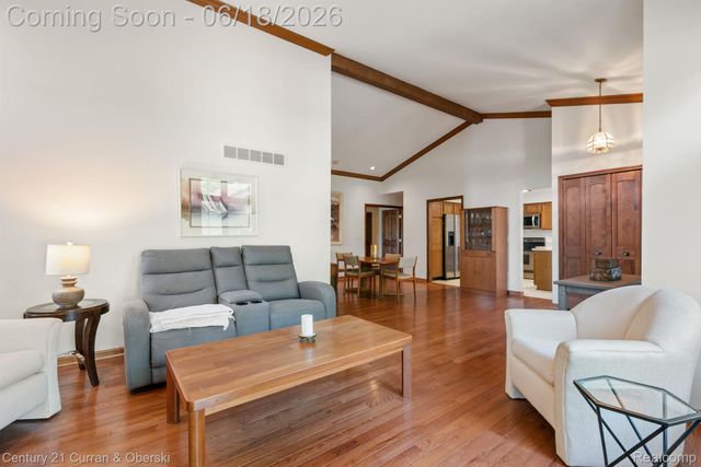 37600 N Laurel Park Drive, Livonia, MI 48152