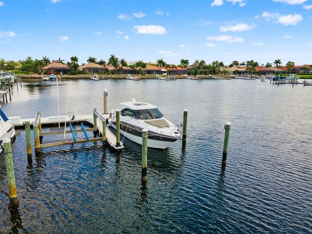 1105 3RD STREET E, Palmetto, FL 34221