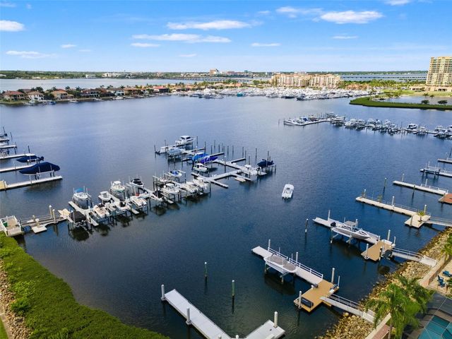 1105 3RD STREET E, Palmetto, FL 34221