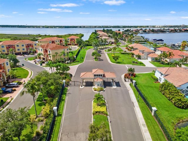 1105 3RD STREET E, Palmetto, FL 34221
