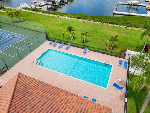 1105 3RD STREET E, Palmetto, FL 34221