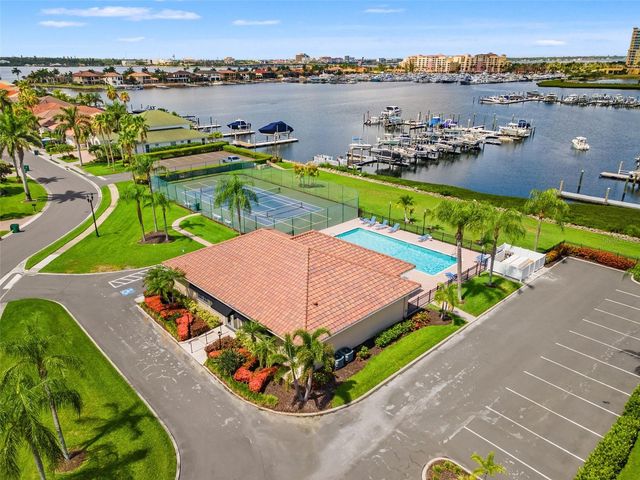 1105 3RD STREET E, Palmetto, FL 34221