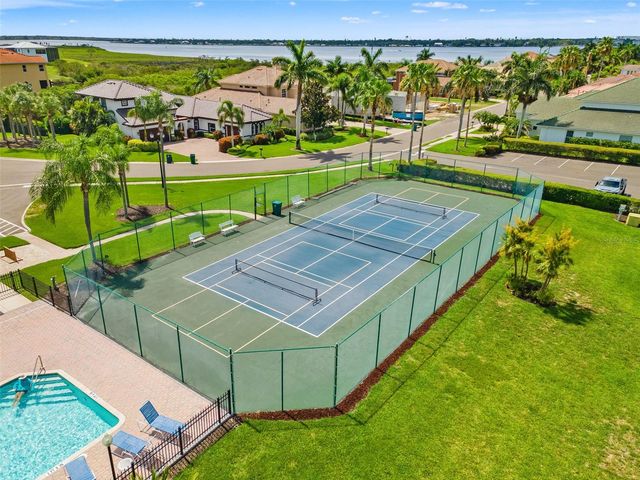 1105 3RD STREET E, Palmetto, FL 34221