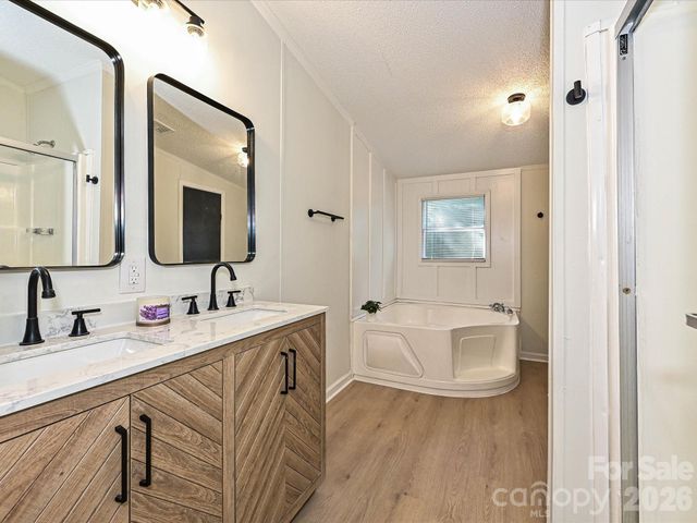 190 Ridge Creek Drive, Troutman, NC 28166