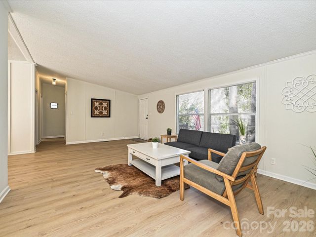 190 Ridge Creek Drive, Troutman, NC 28166