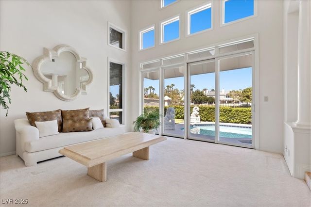 8188 Horseshoe Bend Lane, Las Vegas, NV 89113