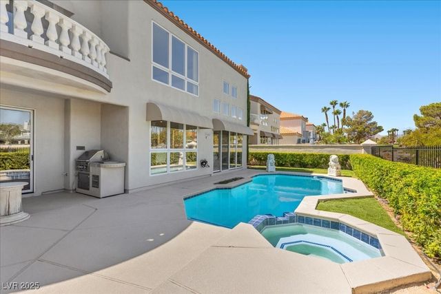 8188 Horseshoe Bend Lane, Las Vegas, NV 89113