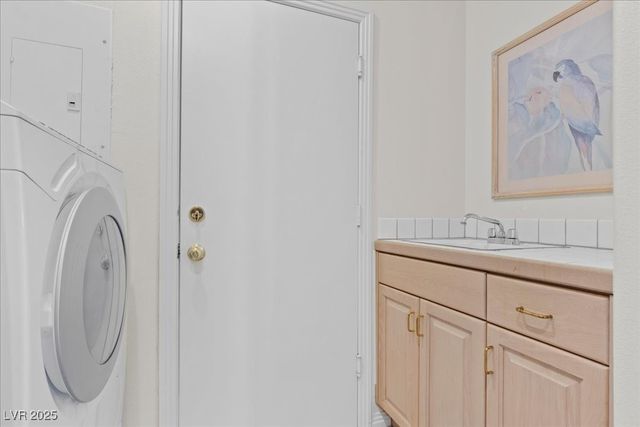 8188 Horseshoe Bend Lane, Las Vegas, NV 89113