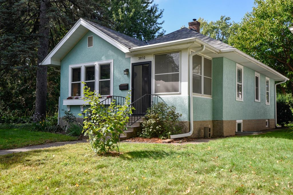 3032 34th Avenue S, Minneapolis, MN 55406