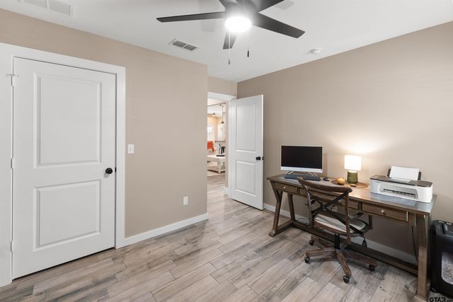 16210 Crossing Circle, Lindale, TX 75771