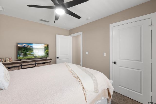 16210 Crossing Circle, Lindale, TX 75771