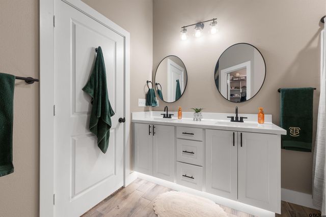 16210 Crossing Circle, Lindale, TX 75771