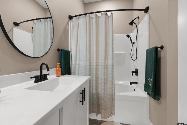 16210 Crossing Circle, Lindale, TX 75771