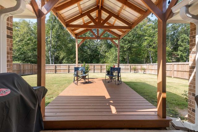 16210 Crossing Circle, Lindale, TX 75771