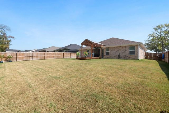 16210 Crossing Circle, Lindale, TX 75771