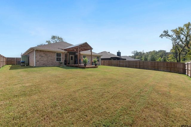 16210 Crossing Circle, Lindale, TX 75771