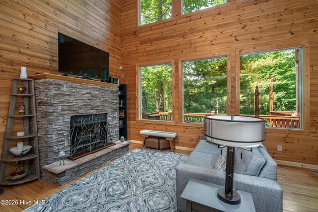 801 Village Road, Murphy, NC 28906